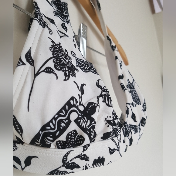 [AQUA ROSE] Floral Bikini Top - Picture 4 of 12